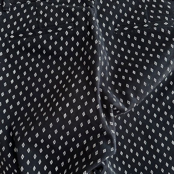 GAP Signature Skinny Ankle Pants, Black and White Diamond Print Pants, Size 10 - Picture 15 of 16